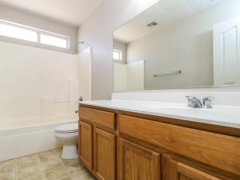 11542 W Mountain View Rd — Photo 15