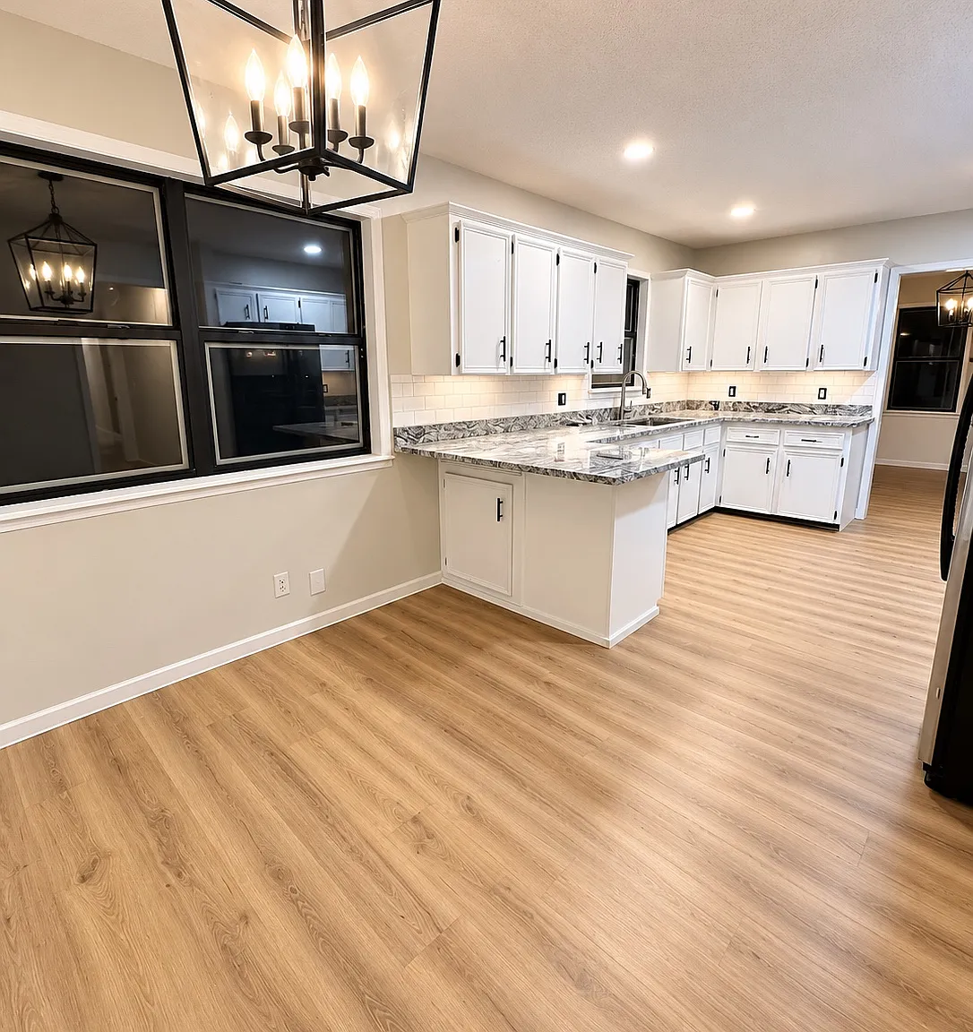 3 bed, 1997 sqft, $2,325 — Photo 2