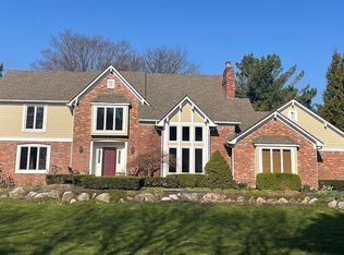 10910 Springmill Ln, Carmel, IN 46032