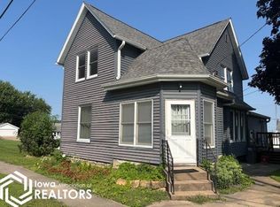 63 W 5th St, Dallas City, IL