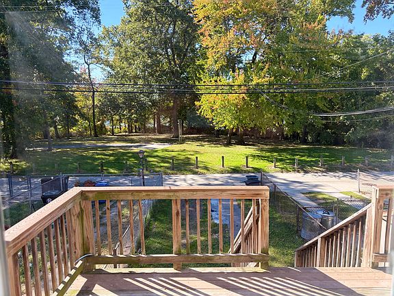 5th image of 132 Riverthorn Rd