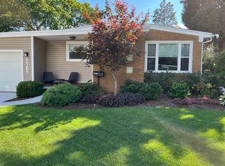 22512 Sunnyside St N, Saint Clair Shores, MI 48080