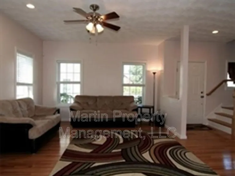 10 Blue Jay Cir #2 — Photo 2