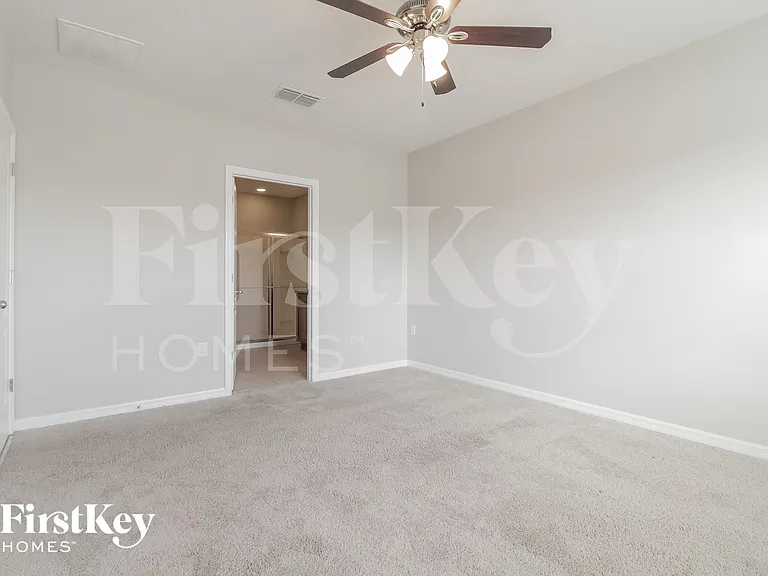 325 Aberdeen Dr — Photo 7