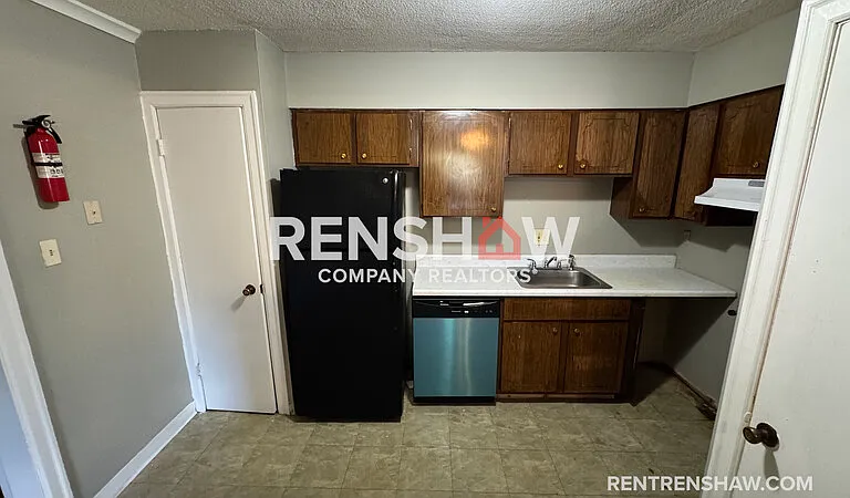 3228 S Mendenhall Rd #2B — Photo 5