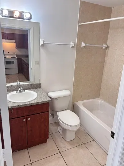Palm West Apartment Holdings, LLC — Photo 6