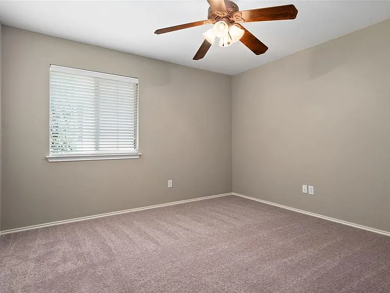 2633 Bolton St — Photo 13