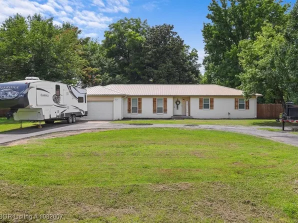 201 N Pocola Blvd #2, Pocola, OK 74902