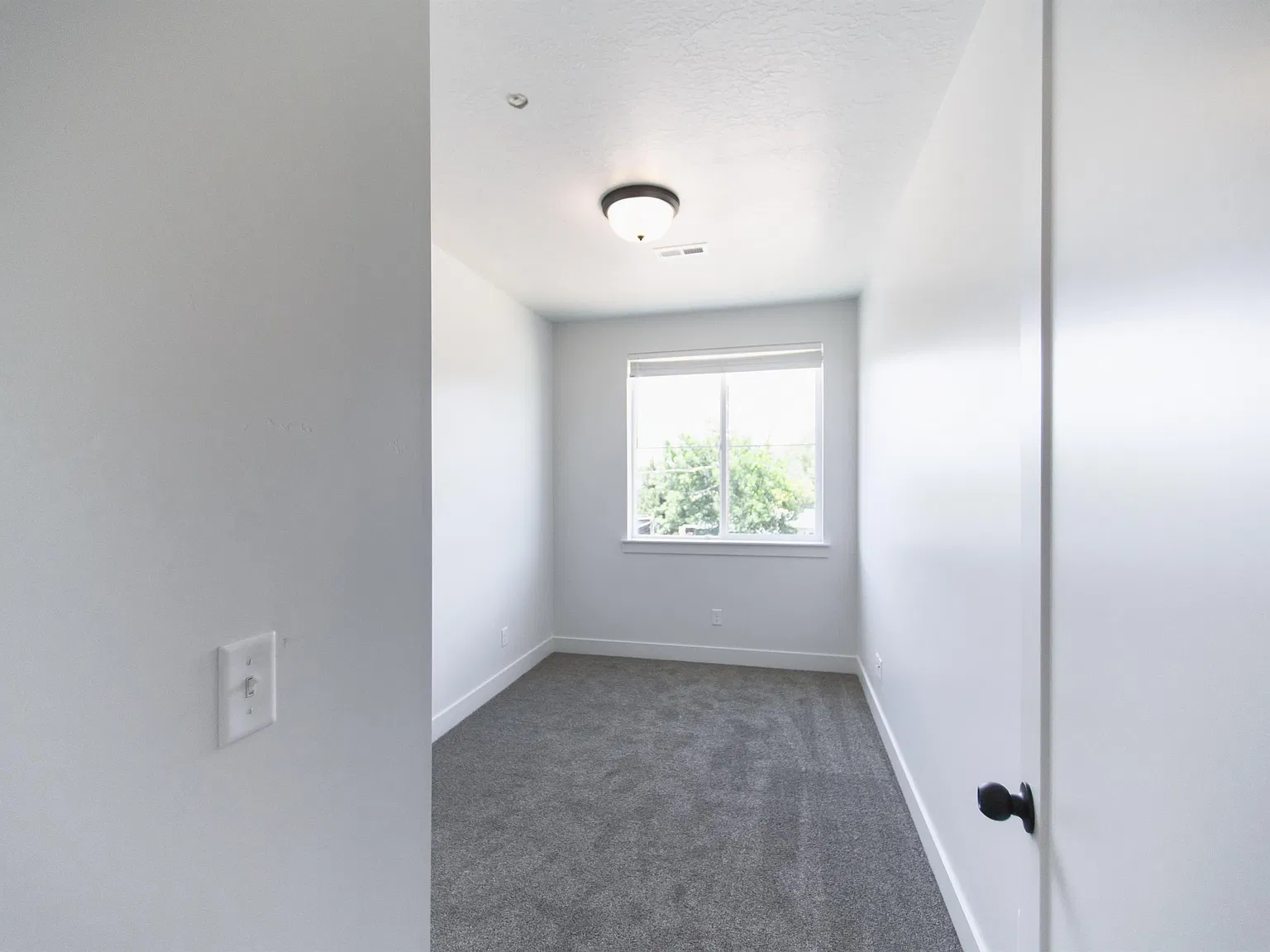 20 South 100 West — Photo 2