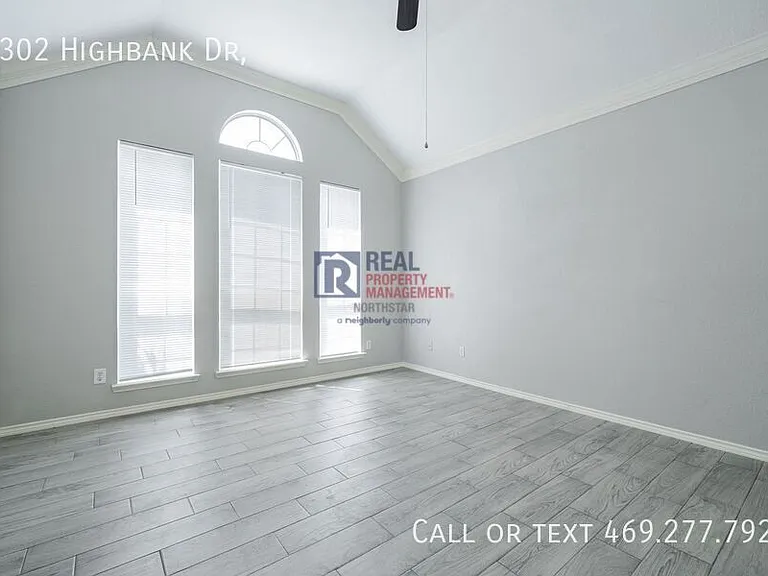 2302 Highbank Dr — Photo 18