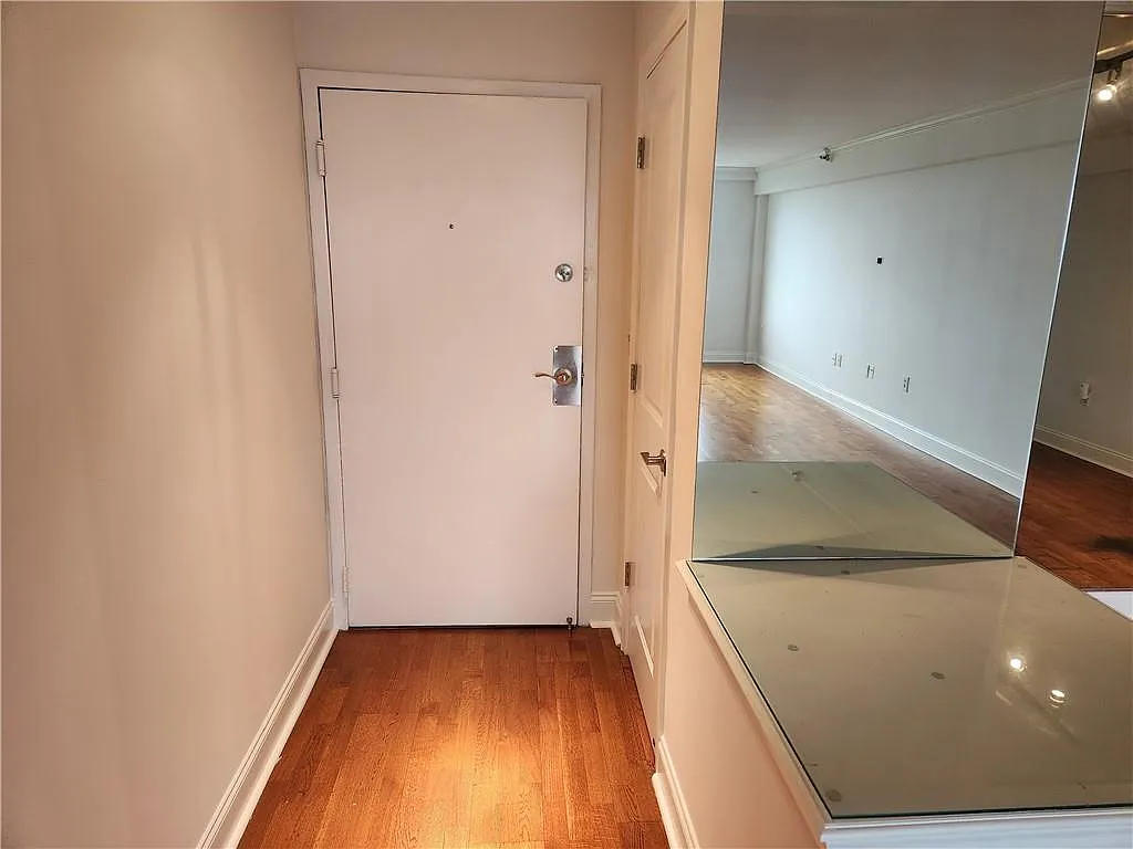 1 bed, 1.0 bath, 837 sqft, $1,395 — Photo 4