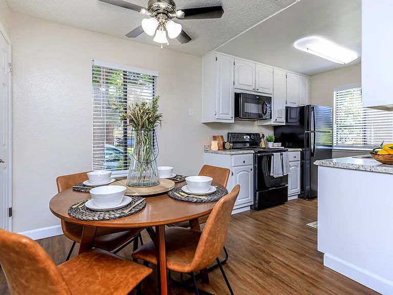 North Creek Apartment Homes — Photo 44