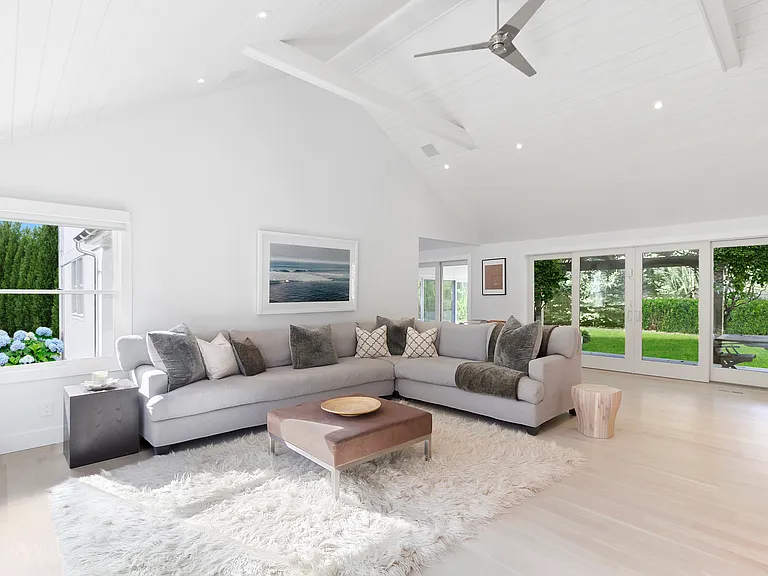 33 Osborne Ln — Photo 14