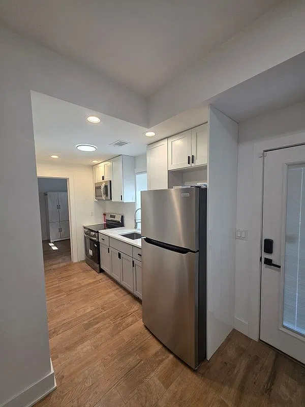 1 bed, 1.0 bath, 625 sqft, $1,895 — Photo 2