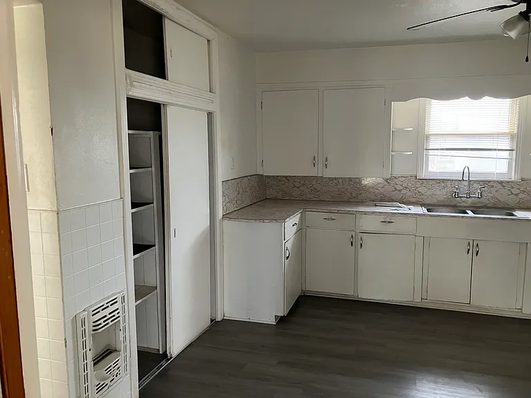 600 E Alexander St — Photo 8