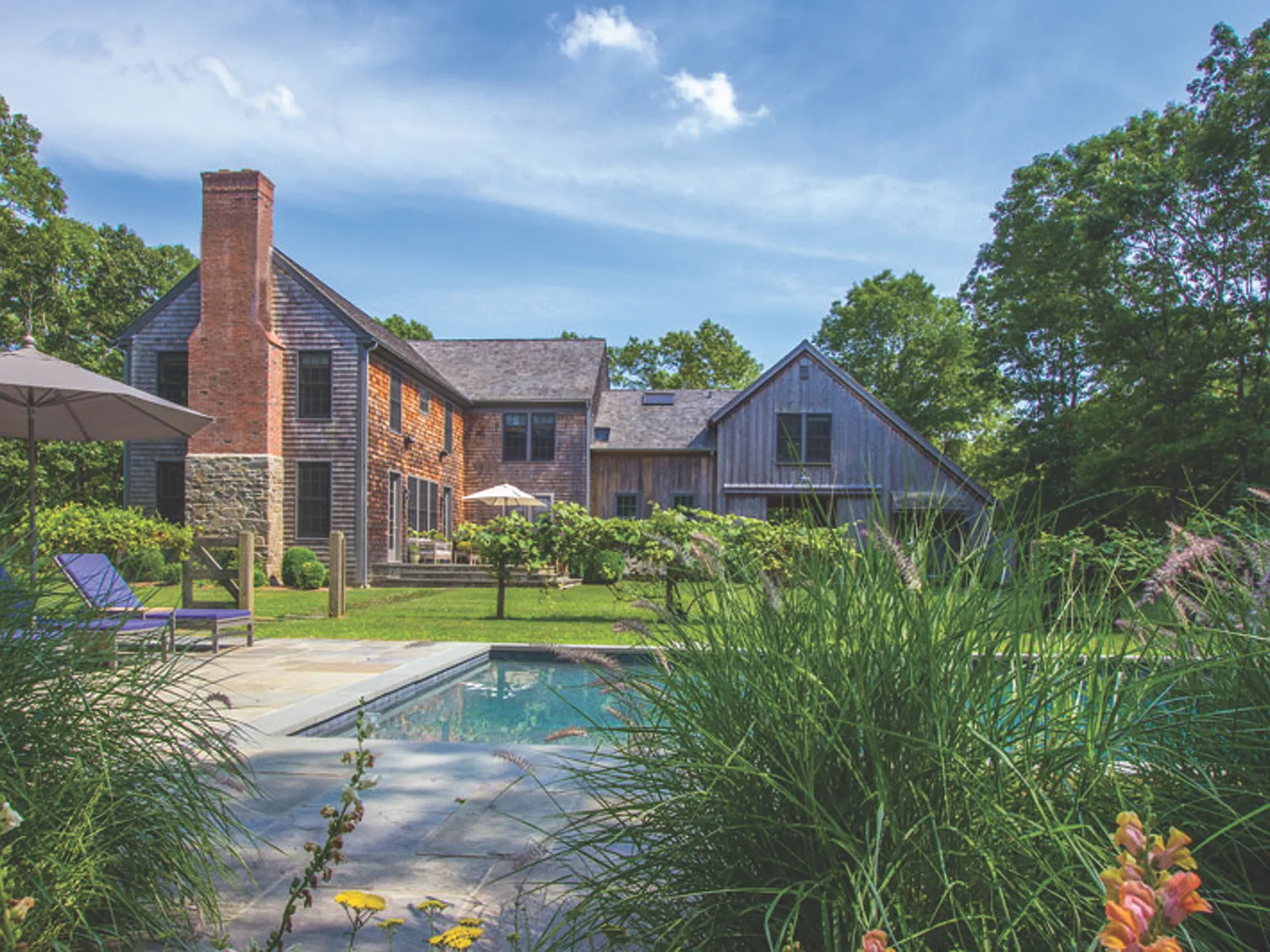 Exquisite Farmhouse in Sagaponack — Photo 2