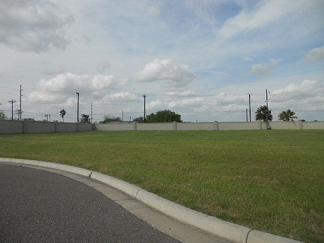 1st image of 2712 Denton Creek Ave