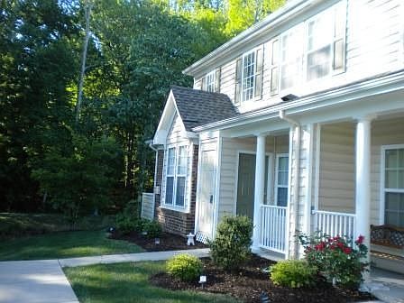 1st image of 103 Ellis Dr