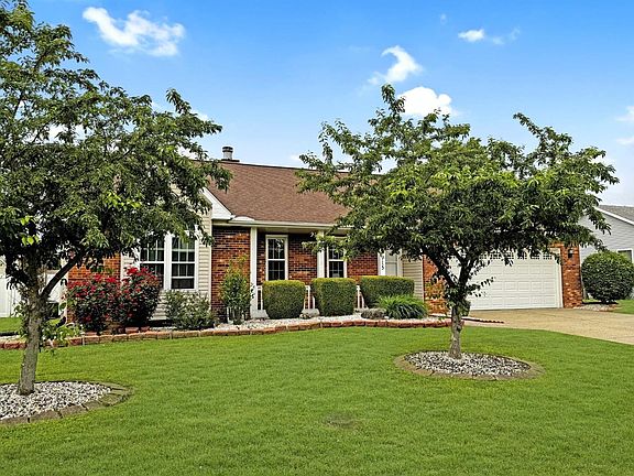 2nd image of 4915 Driftwood Dr