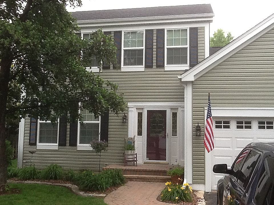 1st image of 321 Dorchester Ln