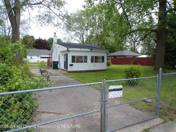 719 Robert St, Lansing, MI 48910