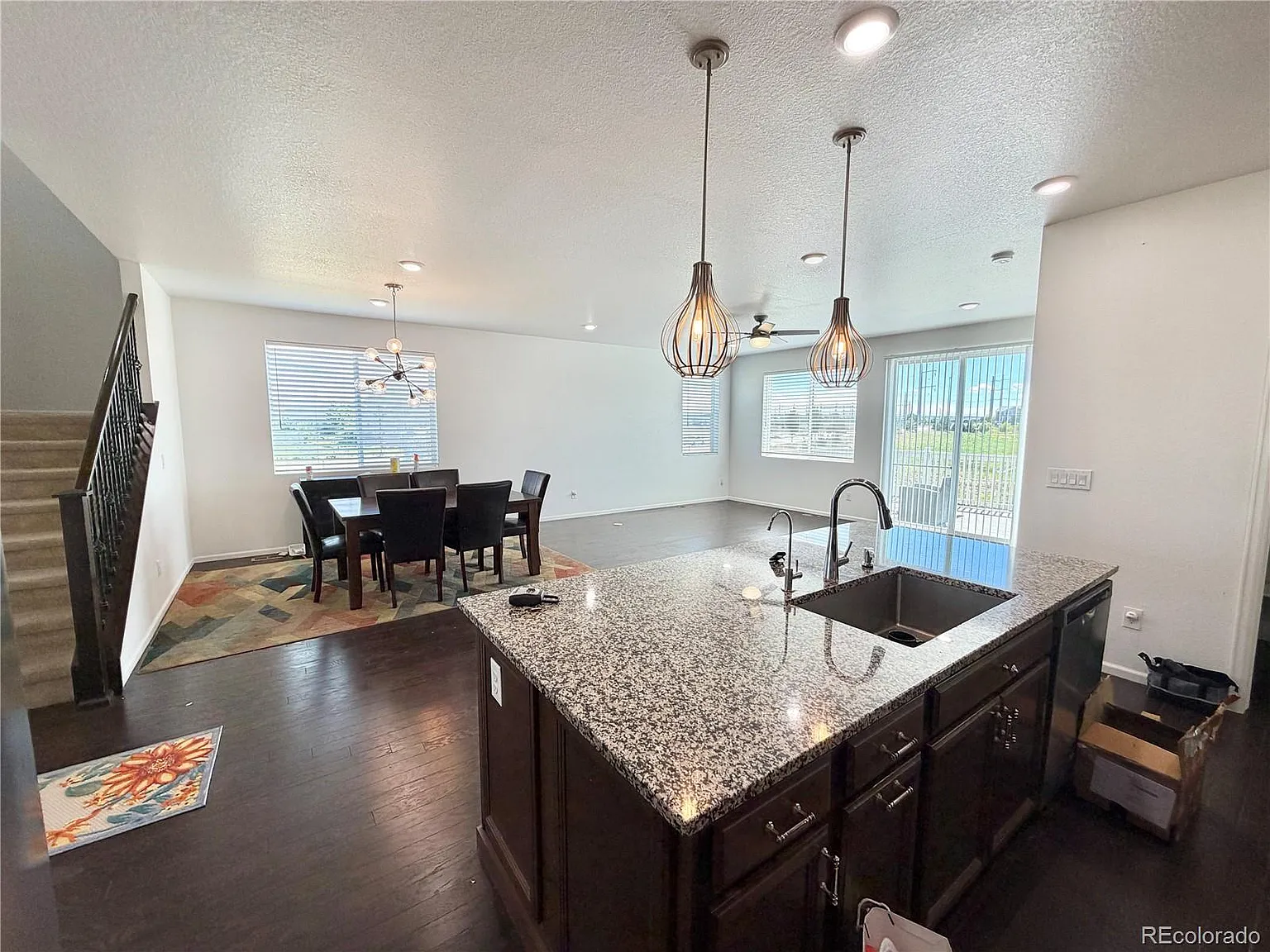 4 bed, 3.0 bath, 2896 sqft, $3,250 — Photo 3