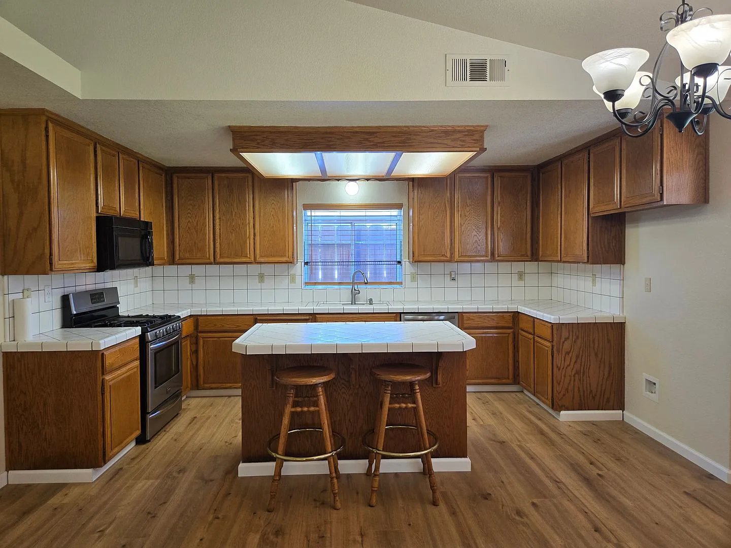 20427 Sparrow Ct in Hilmar — Photo 4