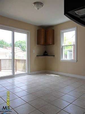 4th image of 27938 Grant St