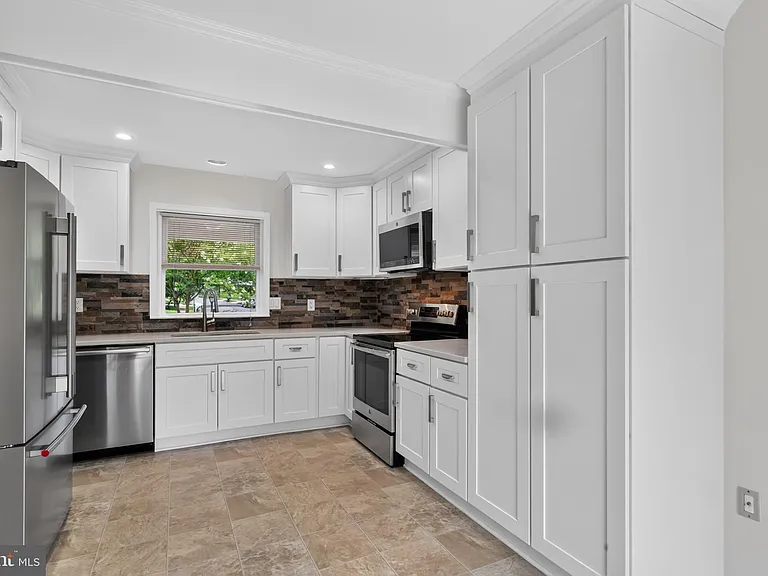 4214 Penner Ln — Photo 17