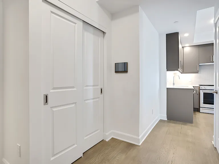 3240 William Coltson Ave — Photo 120