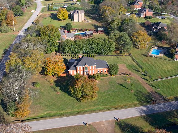 5th image of 116 Cedar Creek Dr