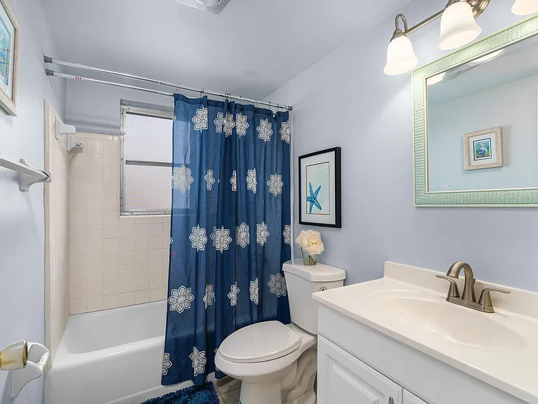 410 NE 17th Ave #101 — Photo 18