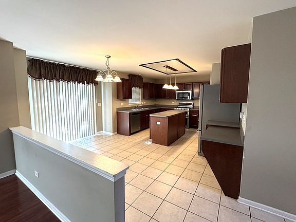 5th image of 331 Berkeley Dr