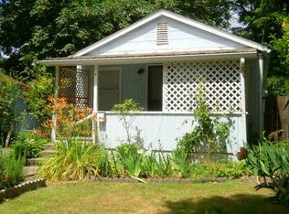 608 NE 8th St, Grants Pass, OR