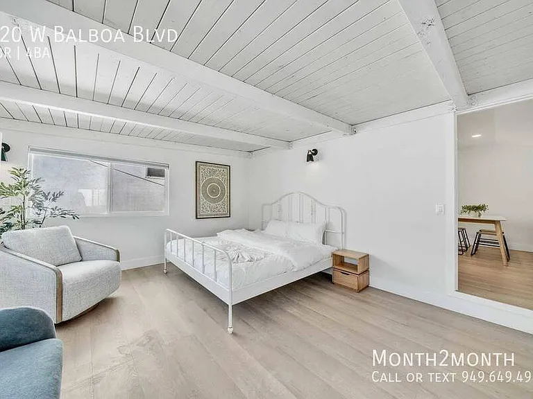 920 W Balboa Blvd — Photo 38