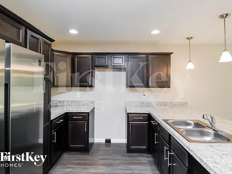 11218 Margarets Landing Pl — Photo 7