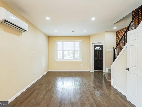 4th image of 101 N Vogdes St