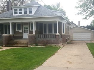 2620 5th St, Peru, IL 61354