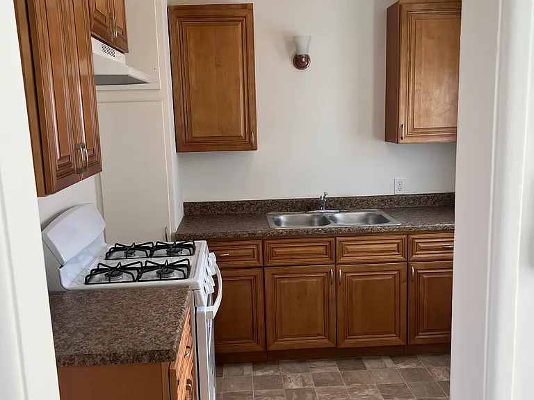 222 N Alessandro St #3 — Photo 3