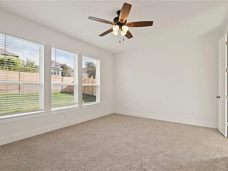 1821 Donetto Dr — Photo 13