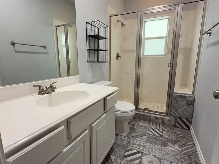 1828 Fletcher St — Photo 17