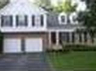 935 Amer Dr, Fort Washington, MD 20744