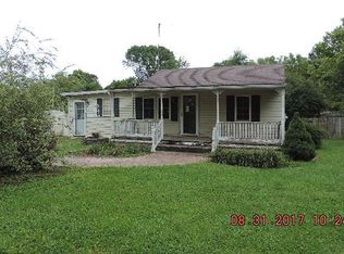 1242 Center Dr, Farmington, MO 63640