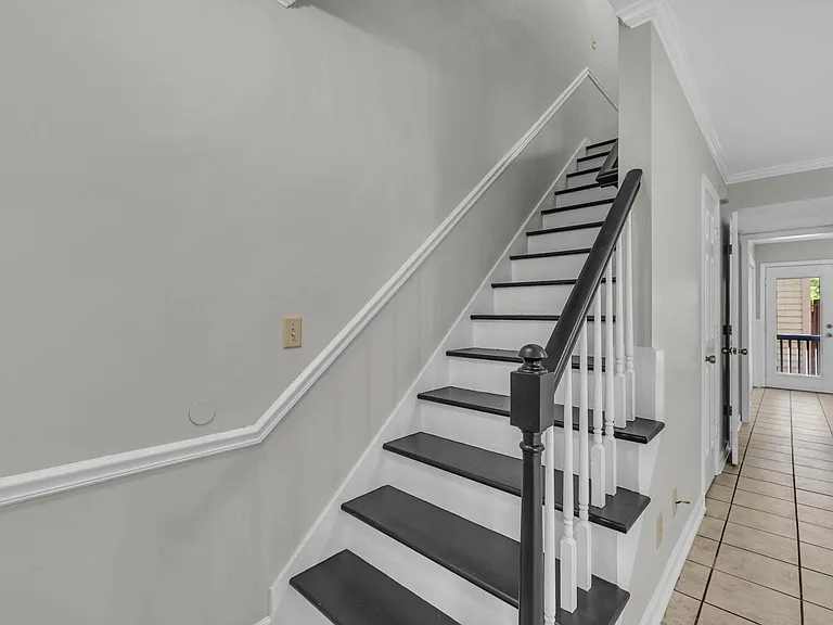 908 Brentwood Point — Photo 11