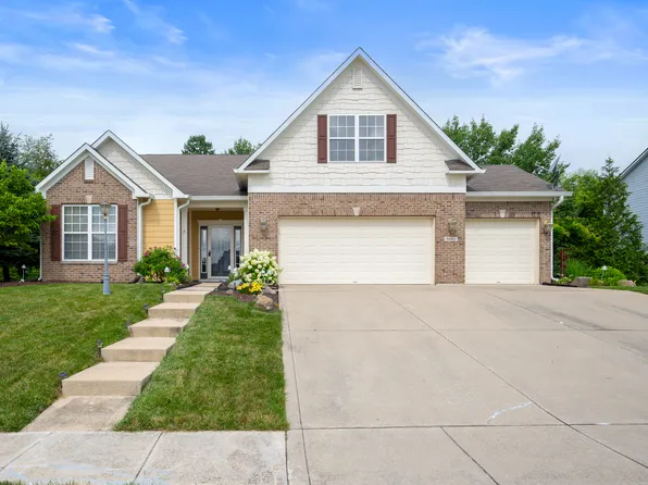 9402 Whisper Bend Dr, Indianapolis, IN 46278