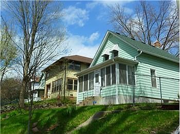 2nd image of 2927 Taylor St NE