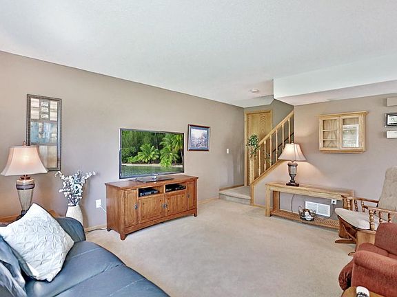 2nd image of 2531 Wimbledon Pl