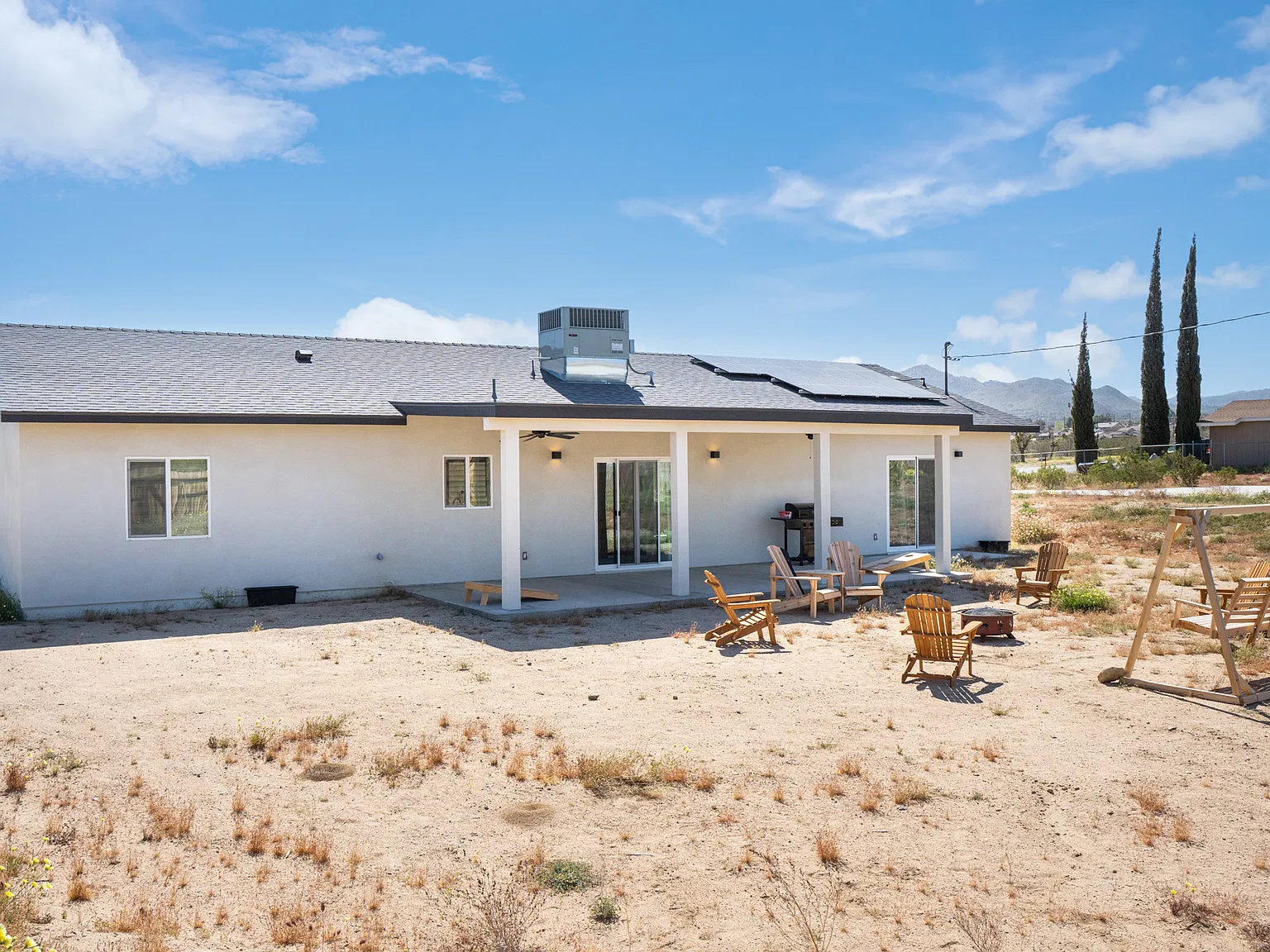 3 bed, 1864 sqft, $3,000 — Photo 2