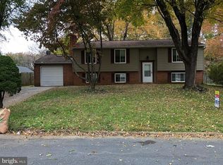 2213 Sandalwood Dr, Waldorf, MD 20601
