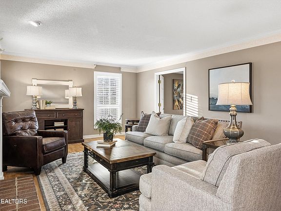 5th image of 1712 Waterview Trl